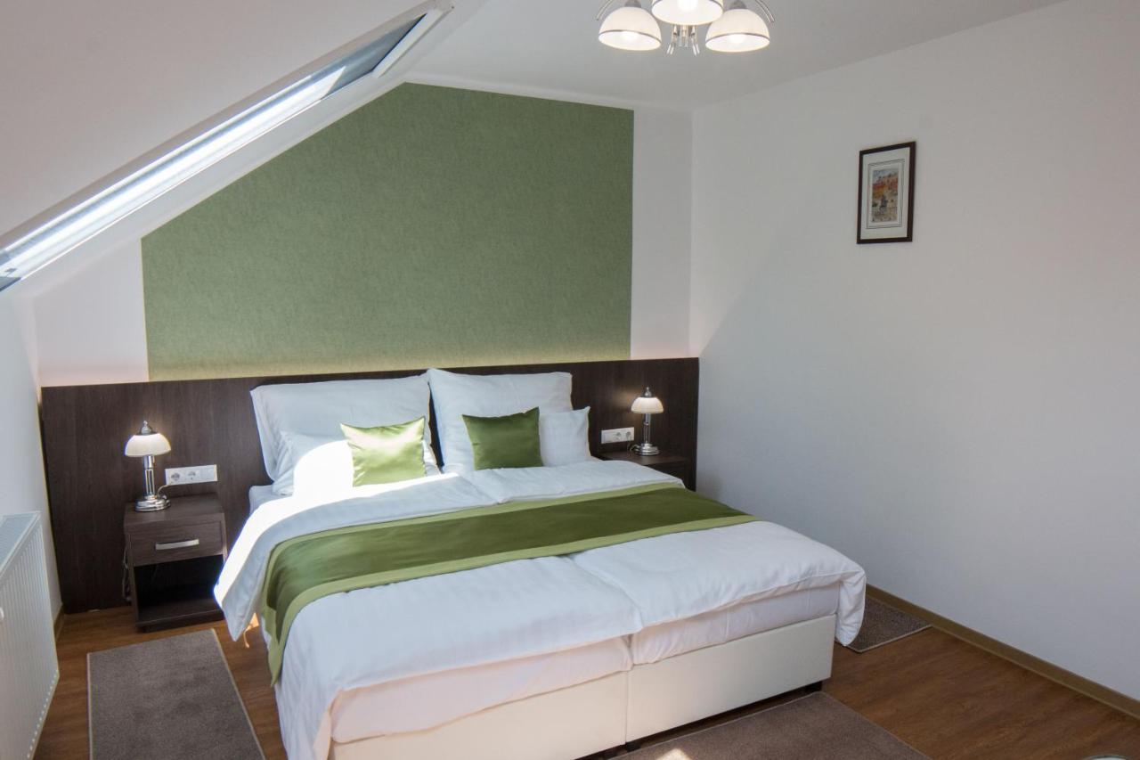 Mecset Apartman Eger Exterior photo